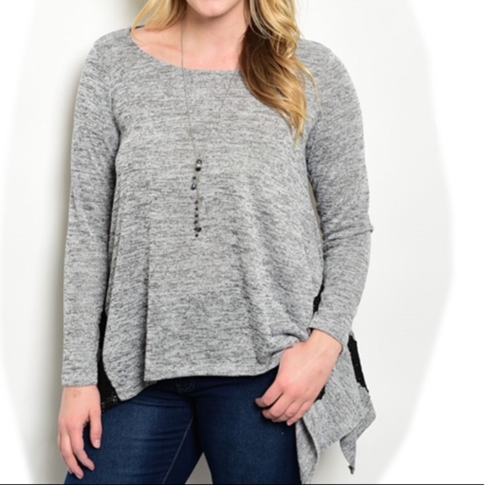 ⭐️5 STAR rated! CAMELLIA gray and black blouse